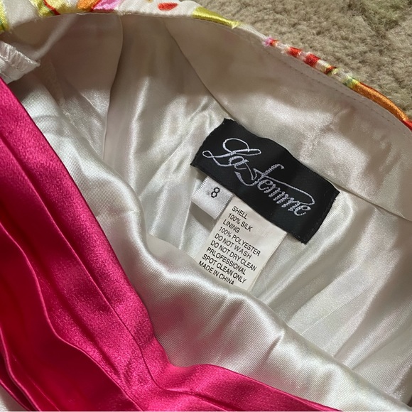 La Femme Retro Formal Prom Gown - Picture 2 of 5